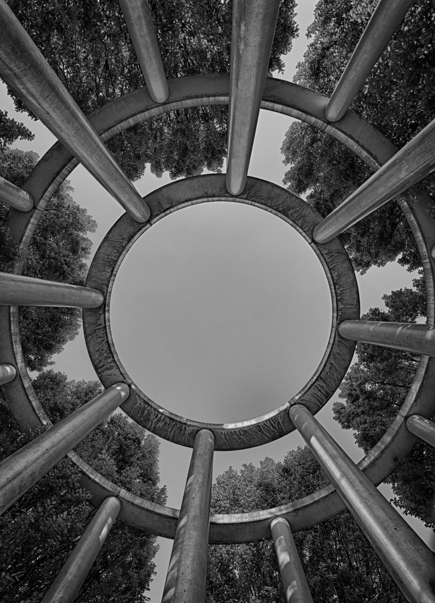 Monopteros - ein Tempel auf einem Hügel im Garten der Universität Hohenheim