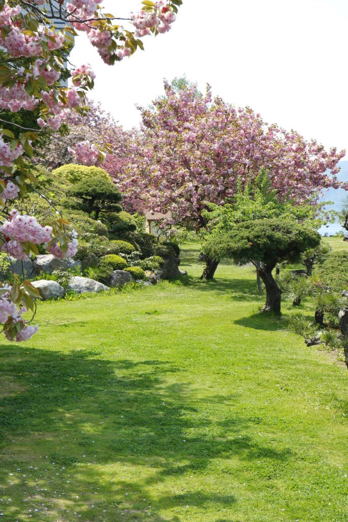 Photo: Kitschalarm am Toya-See