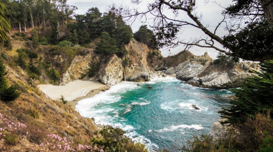 Julia Pfeiffer Burns State Park: McWay Waterfall