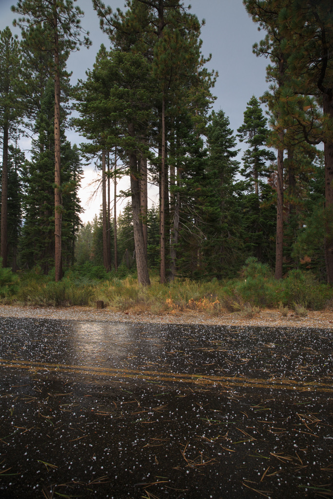 Bild: Hail on the road Photo: Hail on the road