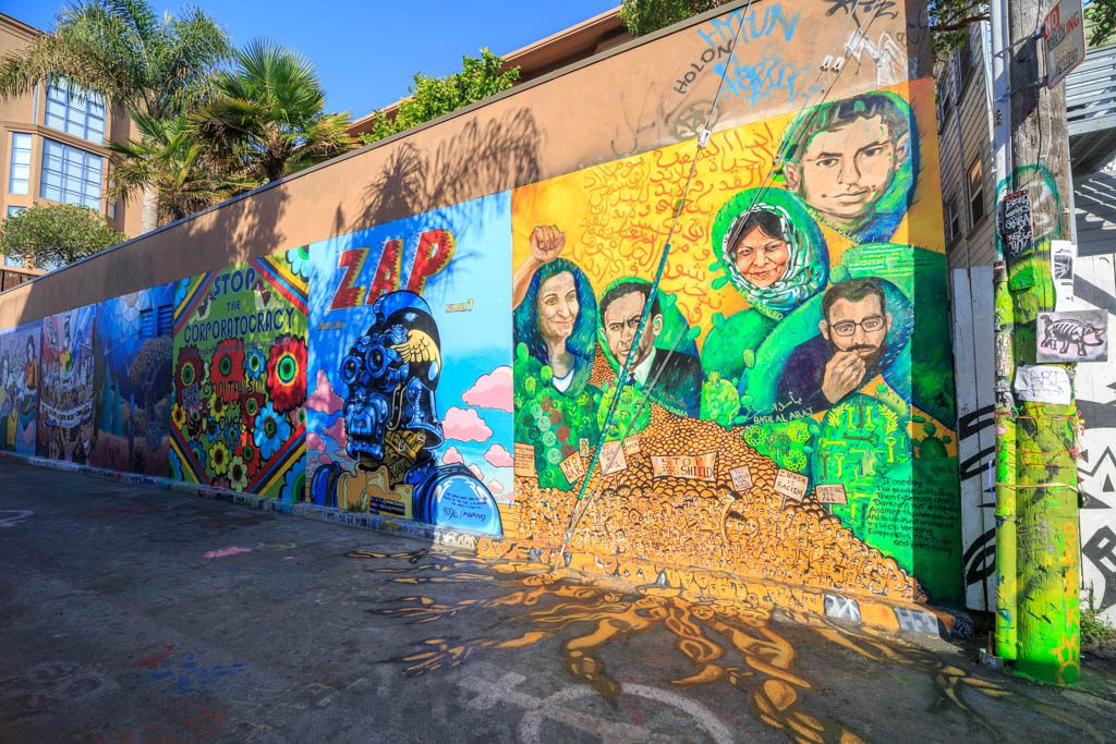 Photo: Murals in San Francisco