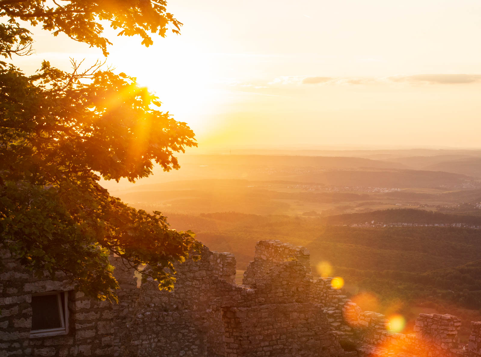 Sommerabend auf der Burg Hohenneuffen , Schwäbische Alb