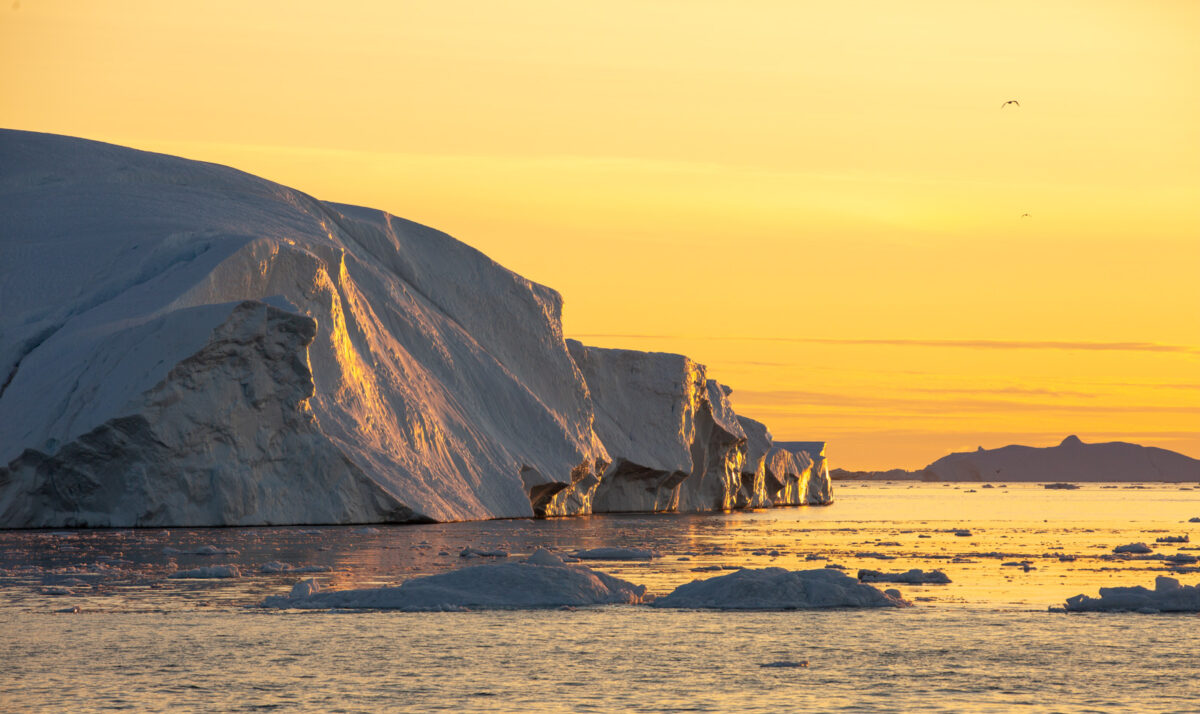 Ilulissat Eisberge im Sonnenuntergang, Grönland