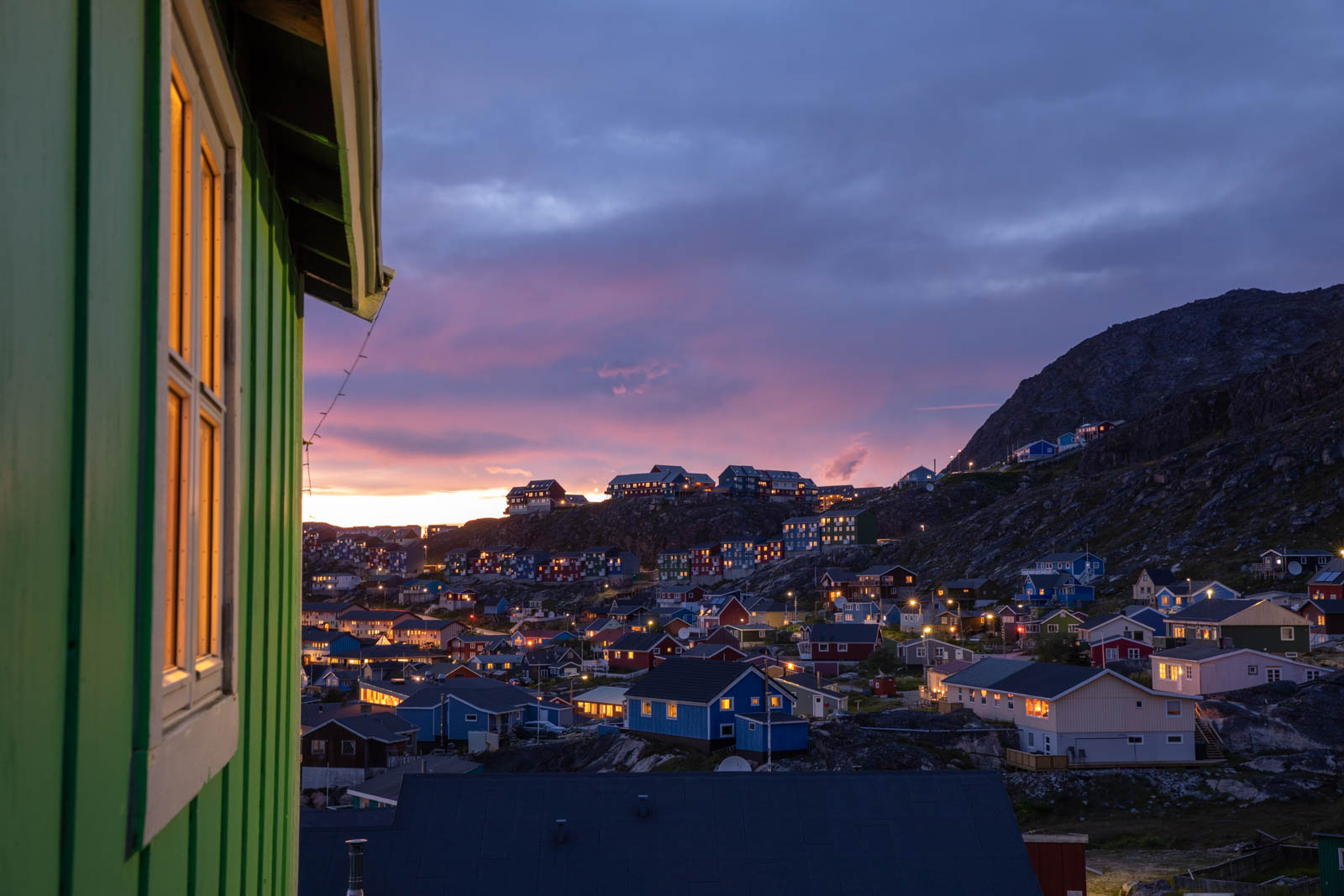 Photo: Qaqortoq in der blauen Stunde