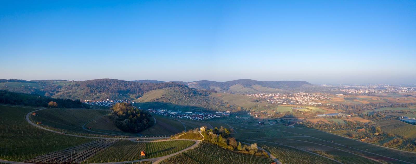 Remstal, Weinberge, Drohne, Frühling