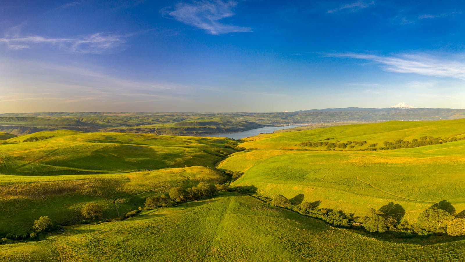 Photo: Wunderbarer Blick über grüne Hügel