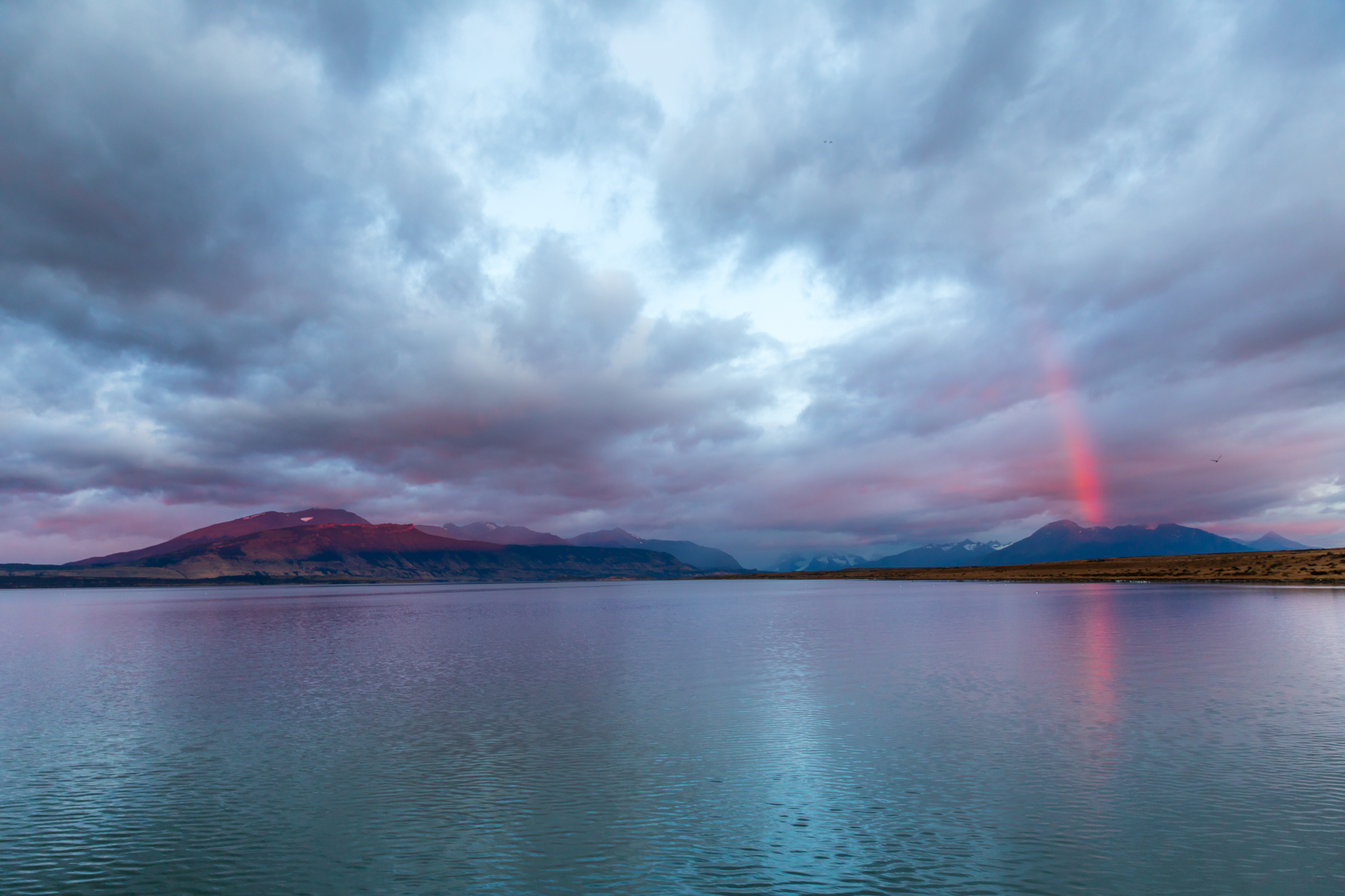Photo: Roter Regenbogen
